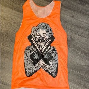 Marilyn Pullover tee
